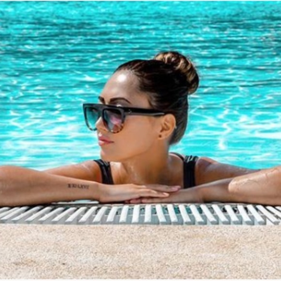 Vintage Oversized Flat Too Aviators - Picture 1 of 3